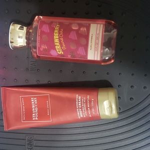 Bath and body works Strawberry Poundcake